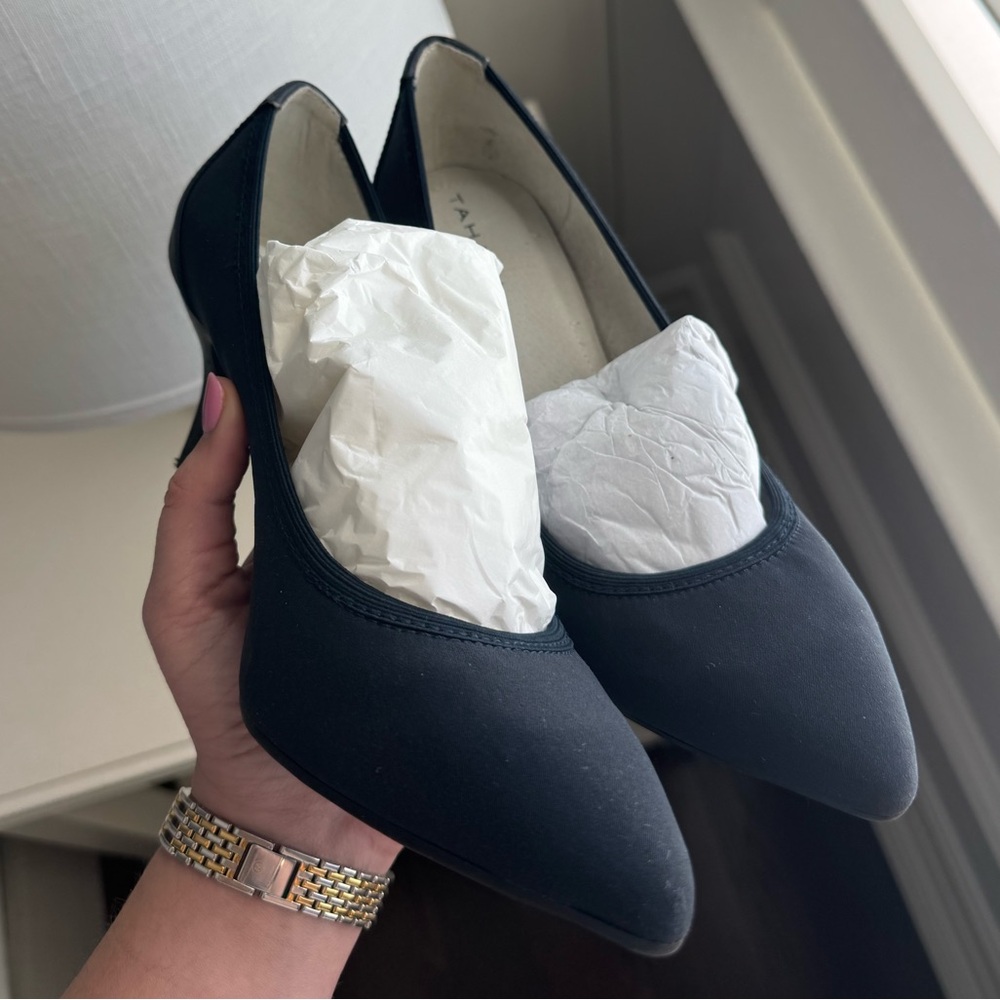 Tahari black Heels